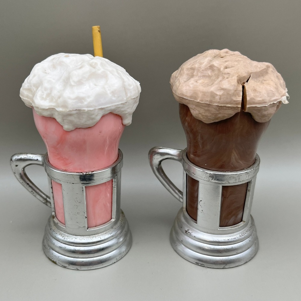 Vtg Milkshake‎ Soda Fountain Salt & Pepper Shakers 3.25" Retro Kitsch Strawberry